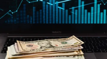 تحذير لعام 2026.. مسار حرج ينتظر الدولار والذهب والعملات المشفرة عالميًا